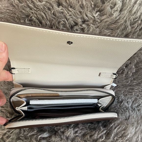 S-Q vegan leather brown clutch - Picture 4 of 5